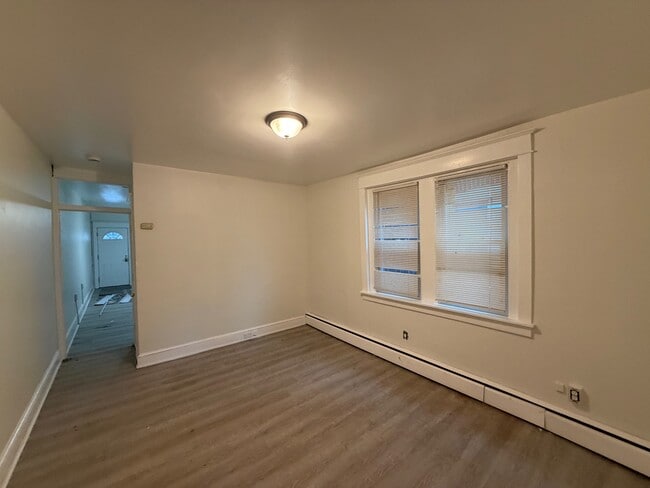 Building Photo - 130 Harvey Ave