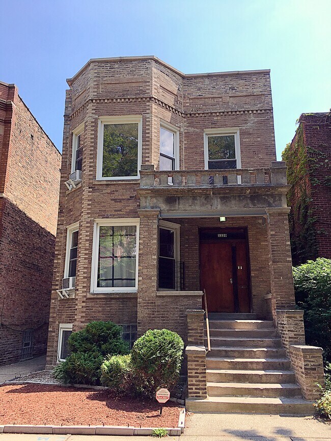 Primary Photo - 5339 S Maryland Ave