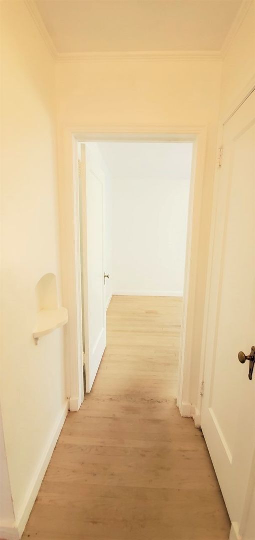 Building Photo - 3 Bed 1.5 Bath 2 car garage in Nichol's Hi...