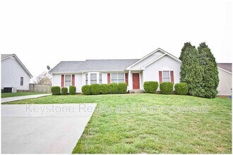 Building Photo - 1770 Crestview Dr