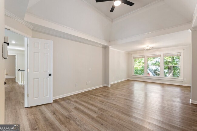 Building Photo - 330 Summerlin Dr