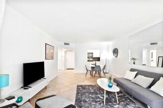 Building Photo - 251 S Cypress Rd