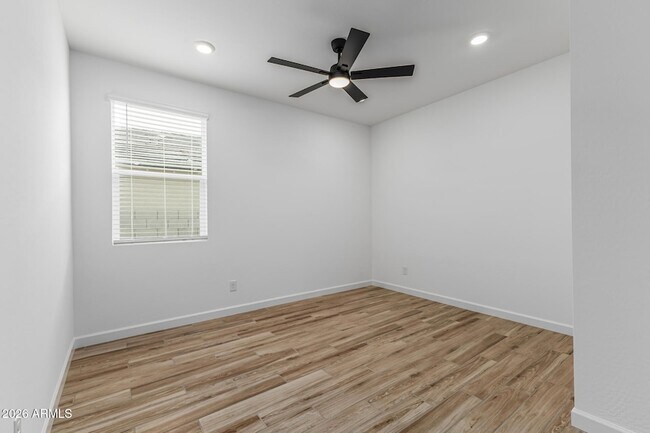 Building Photo - 6949 W Buckhorn Trail