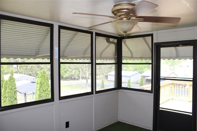 Building Photo - 426 Winder Hwy