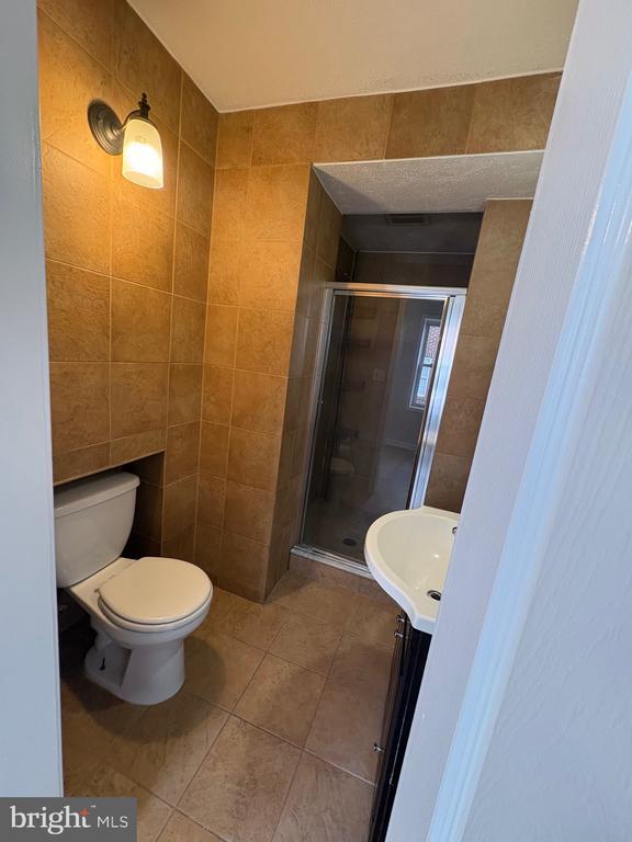 Building Photo - 229 S Durham St