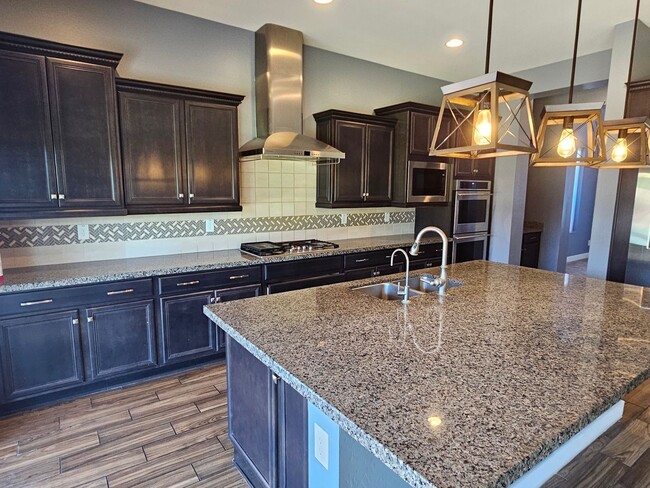 Building Photo - Spacious 4584 sq ft Home in Adora Trails!