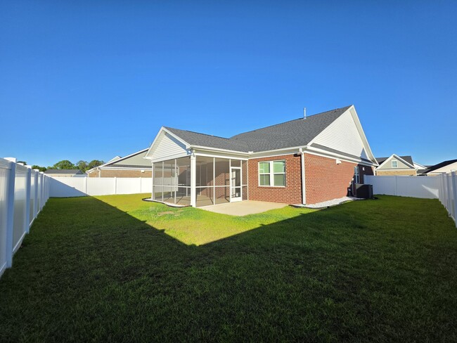 Building Photo - 3360 Rustic Dr
