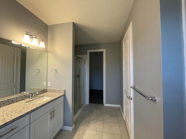 Building Photo - 4516 San Fratello Cir