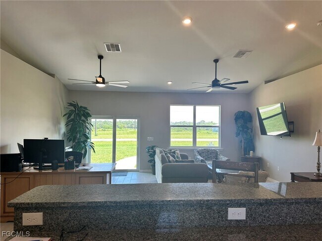 Building Photo - 126 Plantation Dr