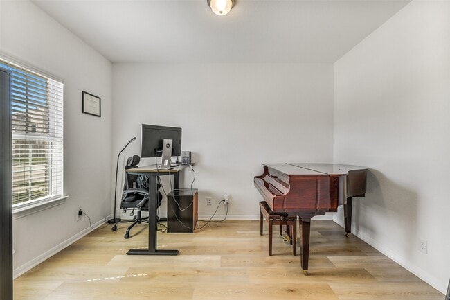 Building Photo - 22222 Opa Gln Dr