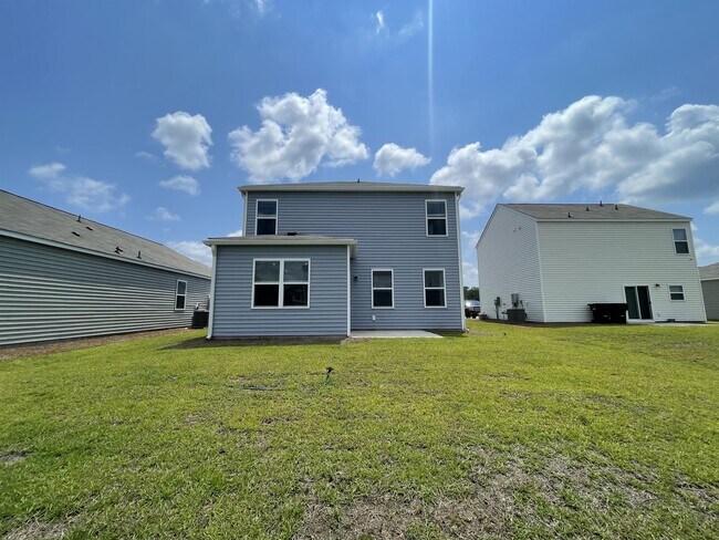 Building Photo - 240 Blue Haw Dr