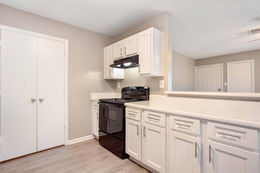 The Waverly Apartments 7101 Tulane Rd Horn Lake MS 38637 Apartment