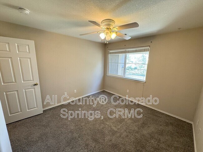 Building Photo - 3975 Rivera Grv