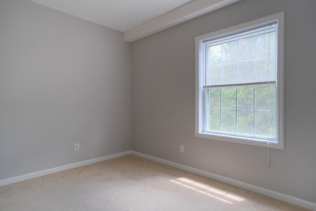 Building Photo - 3326 Yellow Sulphur Rd