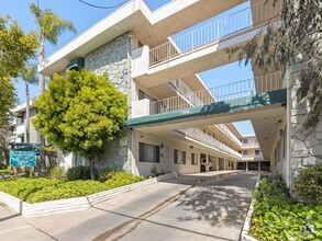 Building Photo - West View Apartments