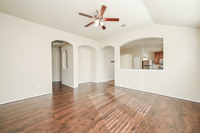 Building Photo - 2119 Mateo Park Dr