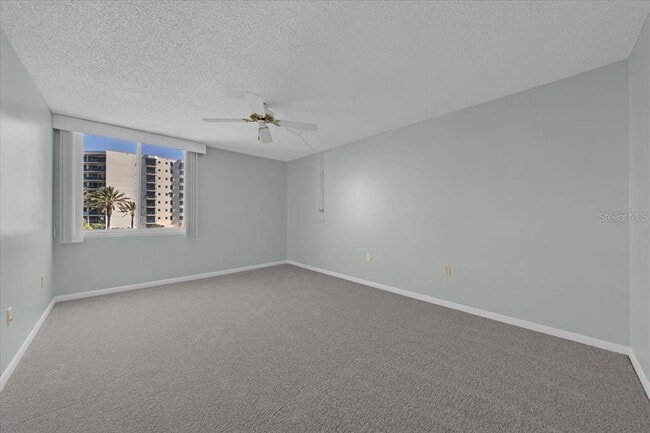 Building Photo - 660 Island Way