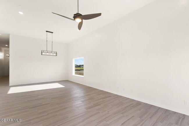 Building Photo - 940 Keenland Ave