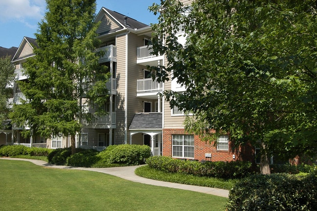 Close to Walking Jogging and Biking Paths - Glen Park Apartment Homes