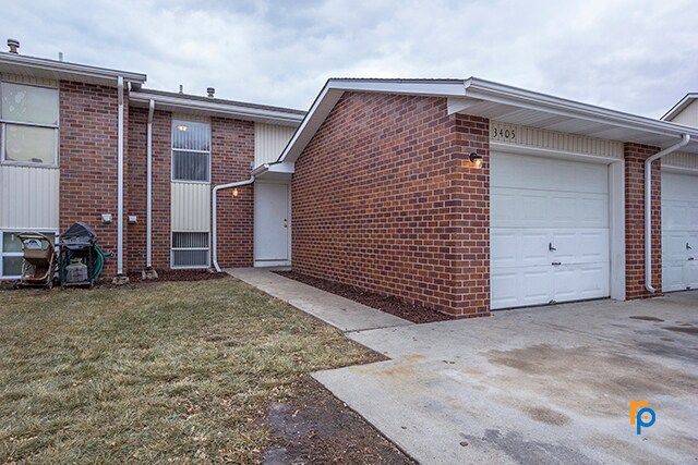 Building Photo - 3445 Portia St