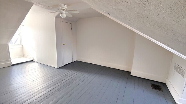 Building Photo - *Spacious 2BD/1BA Single-Family Home for Rent in Southside*