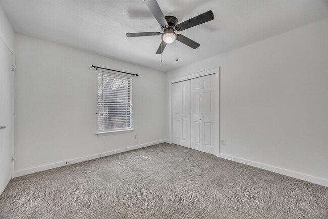 Building Photo - 1008 Milford Way