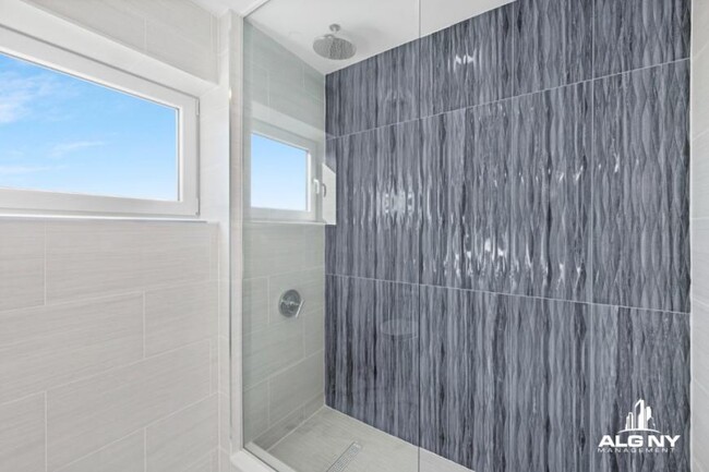 Building Photo - 1 bedroom in FAR ROCKAWAY NY 11693