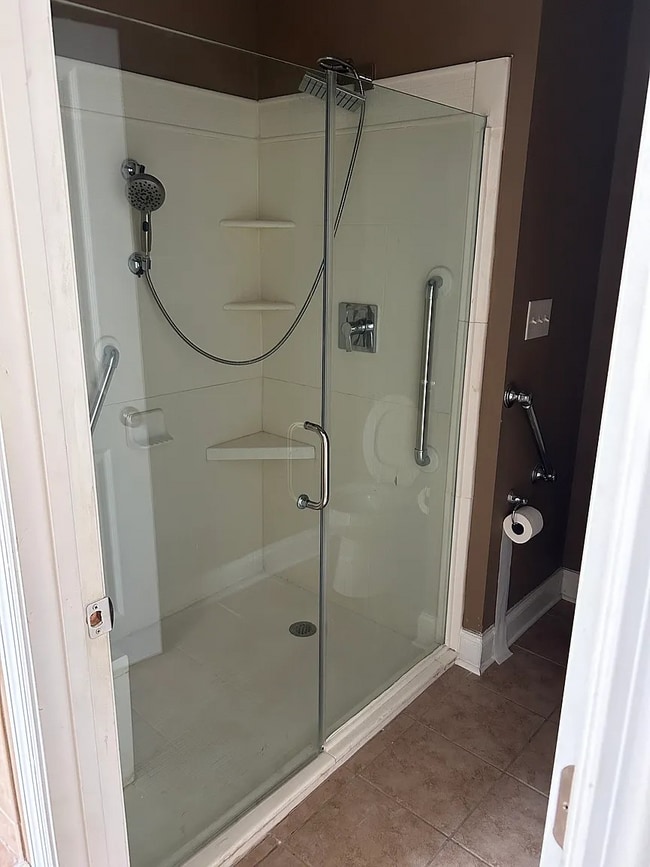 Building Photo - 4 Orchard Cir