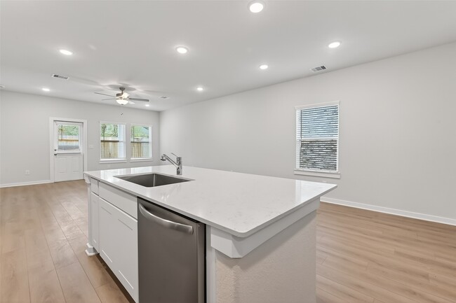 Building Photo - 8538 Blueberry Ash St