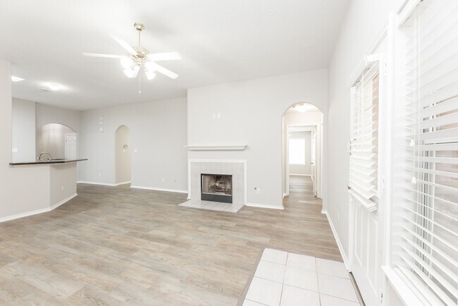 Building Photo - 24502 Drakefield Ct