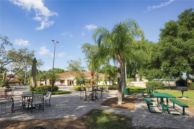 Building Photo - Dr Phillips 2 bedroom 2 bath with 1 car ga...