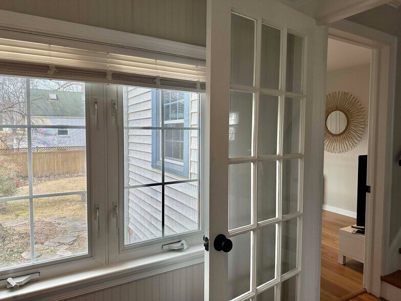 Building Photo - 1228 N Stuart St