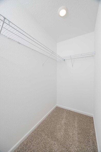 Building Photo - 951 Orellana Rd