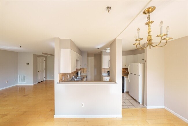 Building Photo - 1 Richdale Ave