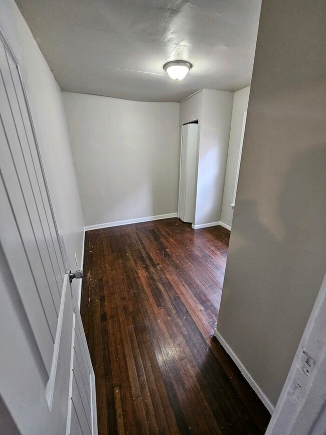 Building Photo - Beautiful new rehabbed home