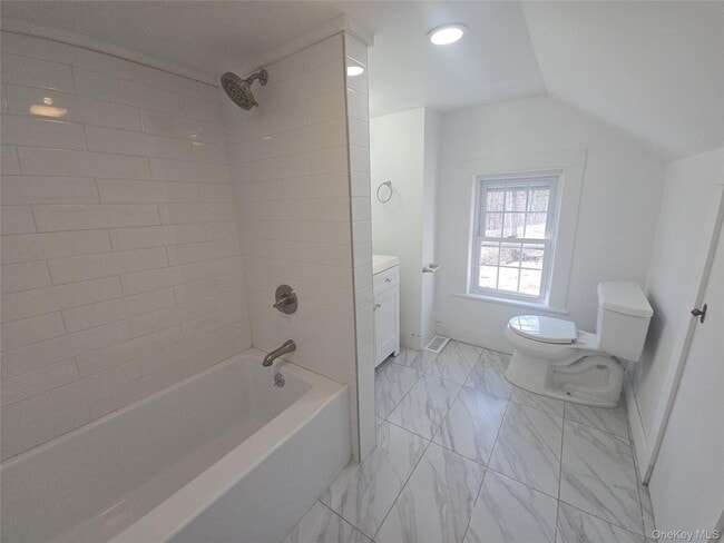 Building Photo - 647 County Route 78