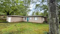 Building Photo - 4005 Oaklawn Dr