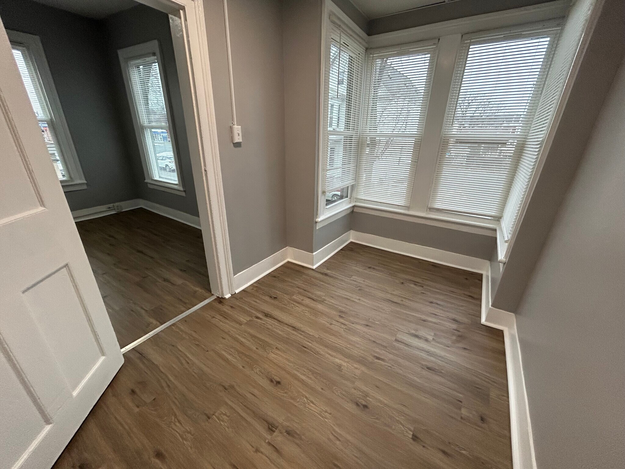 Building Photo - 24 4th St