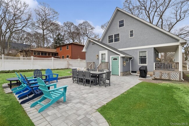 Building Photo - 1050 Pine Ave