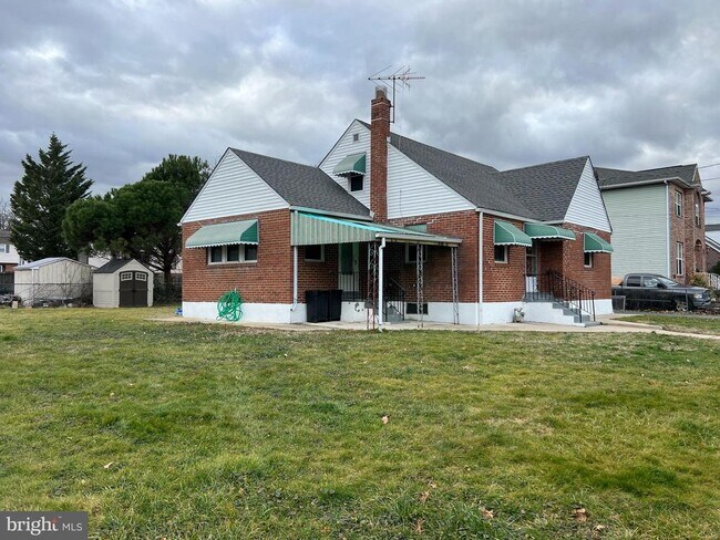 Building Photo - 311 Folsom Ave