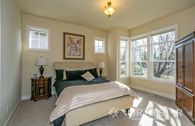 Building Photo - Stunning Home in Hidden Creek