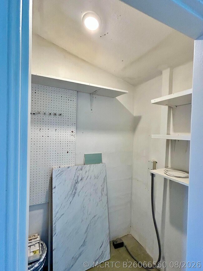 Building Photo - 2895 Crosley Dr W