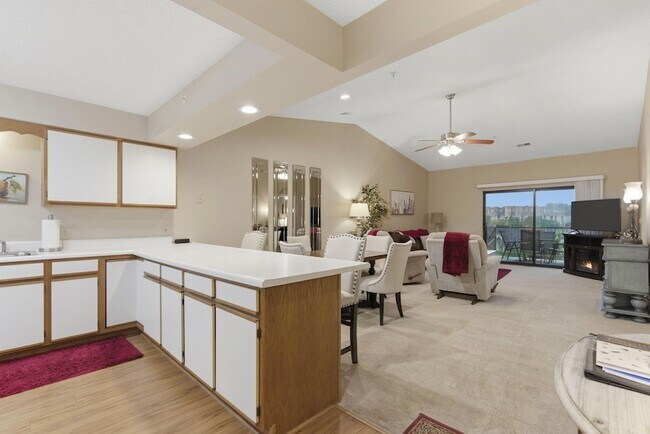 Building Photo - 350 Wildwood Dr S
