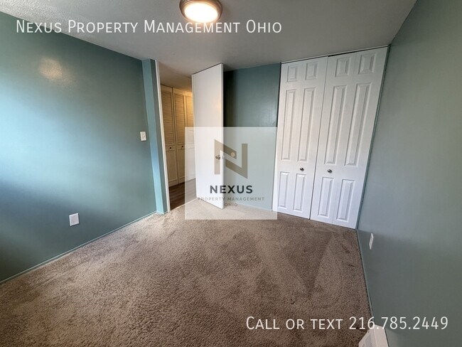 Building Photo - 6475 Sandfield Dr