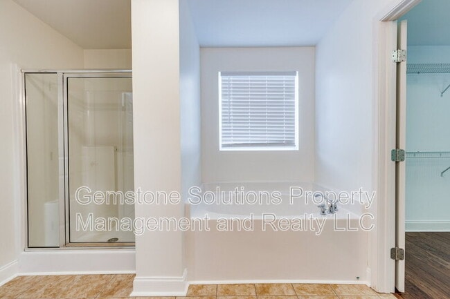 Building Photo - 2605 Paddock Park Dr