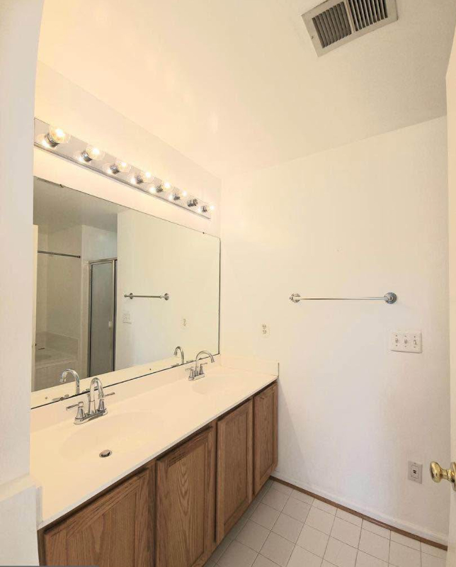 Building Photo - 8811 Carpenters Hall Dr
