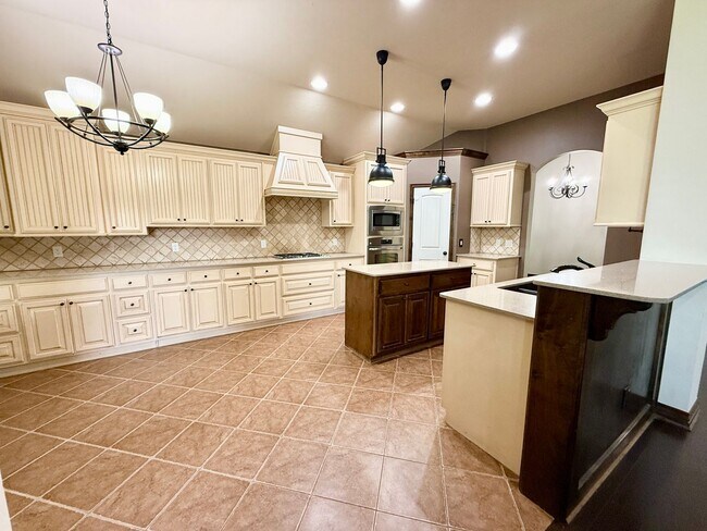 Building Photo - 4321 Carrington Ct