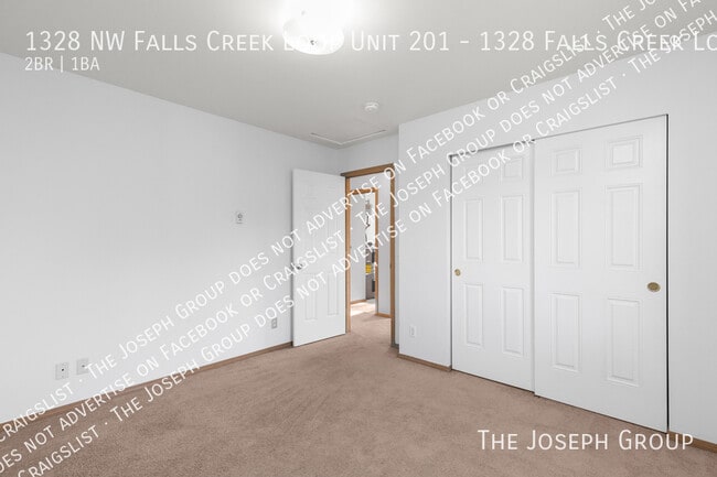 Building Photo - 1328 NW Falls Creek Loop