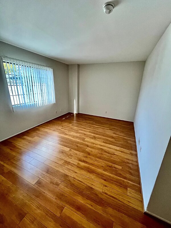 Building Photo - 625 E Palm Ave