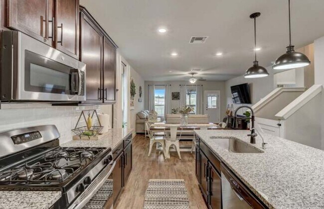 Building Photo - **Your Dream Home Awaits in Gated Ladera!*...